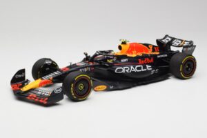 Red Bull RB19 #11 S. Perez Italian GP 2nd 2023 Minichamps 1:18 110231511 Metalli
