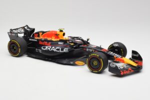 Red Bull RB19 #11 S. Perez Italian GP 2nd 2023 Minichamps 1:18 110231511 Metalli — kuva 6 / 6