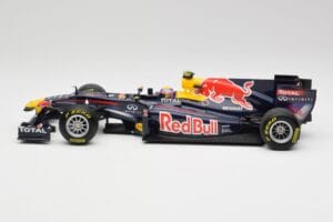 Red Bull RB5 #14 M. Webber Chinese GP 2nd 2009 Minichamps 1:18 150090114 Metalli — kuva 3 / 6