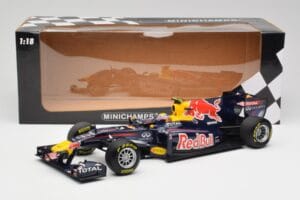 Red Bull RB5 #14 M. Webber Chinese GP 2nd 2009 Minichamps 1:18 150090114 Metalli — kuva 6 / 6