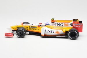 Renault F1 Team R29 #10 R. Grosjean F1 2009 Minichamps 1:18 150090108 Metalli — kuva 3 / 6
