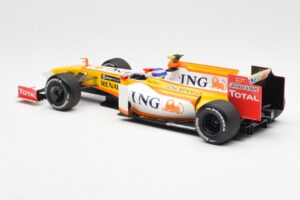 Renault F1 Team R29 #10 R. Grosjean F1 2009 Minichamps 1:18 150090108 Metalli — kuva 5 / 6