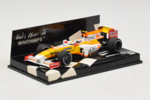 Renault R29 #8 N. Piquet Jr. F1 2009 Minichamps 1:43 400090008 Metalli — kuva 2 / 5