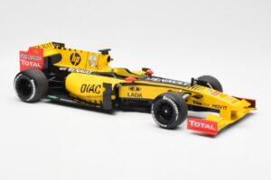 Renault R30 R. Kubica / V. Petrov F1 Showcar 2010 Minichamps 1:18 7711428831 Metalli — kuva 4 / 6
