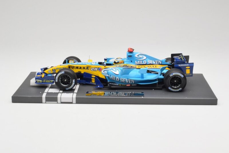Renault R26 #1 F. Alonso China GP 2006 Minichamps 1:18 117061601 Hartsi