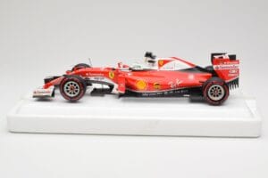 Scuderia Ferrari SF16-H #5 S. Vettel Italian GP 2016 BBR 1:18 BBR181625 Metalli — kuva 3 / 7