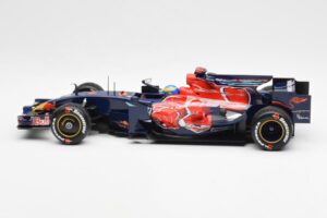 Scuderia Toro Rosso STR3 #11 S. Bourdais F1 2008 Minichamps 1:18 150080014 Metalli — kuva 3 / 6