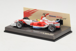 Toyota TF105 #17 R. Schumacher Panasonic Toyota Racing F1 2005 Minichamps 1:43 AM58296 Metalli — kuva 3 / 5