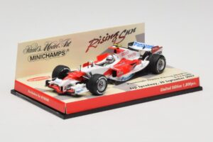 Toyota TF107 #12 J. Trulli Showcar 2007 Minichamps 1:43 403070082 Metalli — kuva 2 / 5