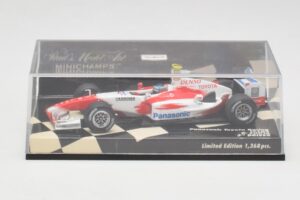 Toyota TF104 Panasonic Racing #0 R. Zonta 3rd Driver 2004 Minichamps 1:43 400040038 Metalli — kuva 5 / 5