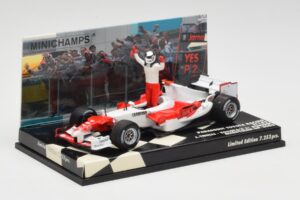 Toyota TF105 #16 J. Trulli Malaysia GP Podium 2005 Minichamps 1:43 400050116 Metalli — kuva 2 / 4