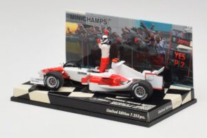 Toyota TF105 #16 J. Trulli Malaysia GP Podium 2005 Minichamps 1:43 400050116 Metalli — kuva 3 / 4