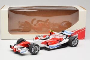 Toyota TF107 #12 J. Trulli F1 Launch Livery 2007 Minichamps 1:18 AM601321 Metalli — kuva 6 / 6
