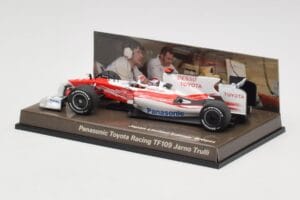 Toyota TF109 Panasonic Toyota Racing #9 J. Trulli F1 2009 Minichamps 1:43 AM62130 Metalli — kuva 3 / 5