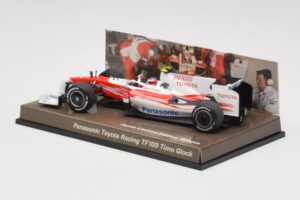 Toyota TF109 Panasonic Toyota Racing #10 T. Glock F1 2009 Minichamps 1:43 AM62131 Metalli — kuva 3 / 5