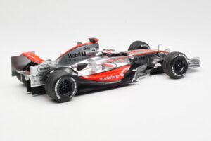 McLaren MP4-22 Mercedes #1 F. Alonso Showcar 2007 Minichamps 1:18 533071871 Metalli — kuva 2 / 6