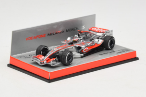 McLaren MP4-22 Mercedes #1 F. Alonso Vodafone McLaren Showcar F1 2007 Minichamps 1:43 533074371 Metalli — kuva 2 / 5