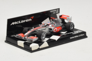 Vodafone McLaren Mercedes MP4-25 J. Button F1 Showcar 2010 Minichamps 1:43 530104371 Metalli — kuva 2 / 5