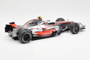 McLaren MP4-23 Mercedes #23 H. Kovalainen 2008 Minichamps 1:18 530081823 Metalli — kuva 2 / 6