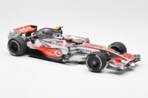 McLaren MP4-23 Mercedes #23 H. Kovalainen 2008 Minichamps 1:18 530081823 Metalli — kuva 4 / 6