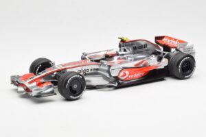 McLaren MP4-23 Mercedes #23 H. Kovalainen 2008 Minichamps 1:18 530081823 Metalli