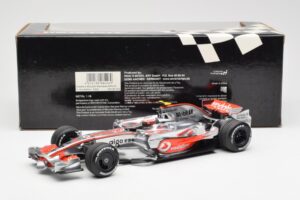 McLaren MP4-23 Mercedes #23 H. Kovalainen 2008 Minichamps 1:18 530081823 Metalli — kuva 6 / 6