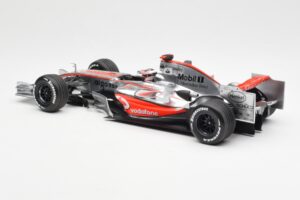 McLaren MP4-22 Mercedes #1 F. Alonso Presentation Valencia 2007 Minichamps 1:18 538071871 Metalli — kuva 5 / 6
