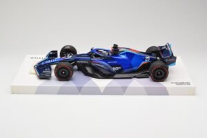 Williams FW44 Mercedes #23 A. Albon Bahrain GP 2022 Case Edition Minichamps 1:18 147220123 Hartsi