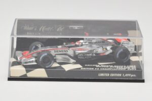 Dallara F303 N. Piquet British F3 Championship 2003 Minichamps 1:43 400030333 Metalli — kuva 5 / 5