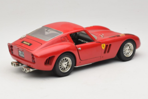 Ferrari 250 GTO Punainen Bburago 1:18 B003 Metalli — kuva 3 / 8