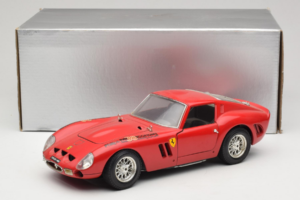 Ferrari 250 GTO Punainen Bburago 1:18 B003 Metalli — kuva 8 / 8