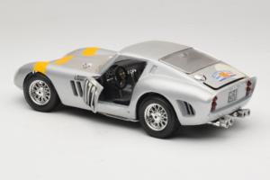 Ferrari 250 GTO #172 Tour de France 1964 Bburago 1:18 7011 Metalli — kuva 5 / 8