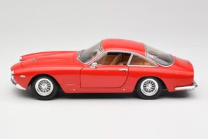 Ferrari 250 GT Berlinetta SWB Punainen Hot Wheels 1:18 B6053 Metalli — kuva 4 / 8