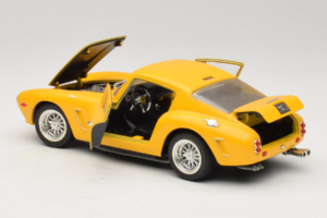 Ferrari 250 GT Berlinetta Keltainen Jouef Evolution 1:18 301200 Metalli — kuva 5 / 8