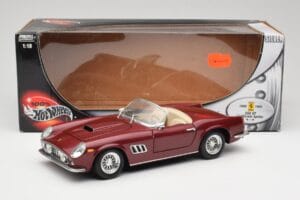 Ferrari 250 GT California Spider LWB Tummanpunainen Hot Wheels 1:18 25727 Metalli — kuva 8 / 8