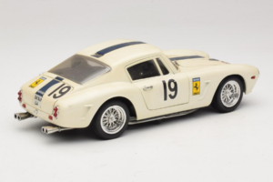 Ferrari 250 GT SWB Berlinette #19 Tour de France Automobile 1961 Eagles Race 1:18 6500 Metalli — kuva 3 / 8
