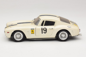 Ferrari 250 GT SWB Berlinette #19 Tour de France Automobile 1961 Eagles Race 1:18 6500 Metalli — kuva 4 / 8