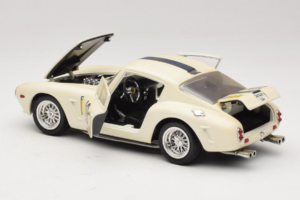 Ferrari 250 GT SWB Berlinette #19 Tour de France Automobile 1961 Eagles Race 1:18 6500 Metalli — kuva 5 / 8