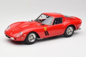 Ferrari 250 GTO London Show Punainen CMC 1:18 M-256 Metalli