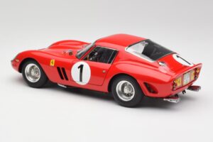 Ferrari 250 GTO #1 P. Rodriguez / W. Mairesse Paris 1000km 1962 CMC 1:18 M-254 Metalli — kuva 5 / 6