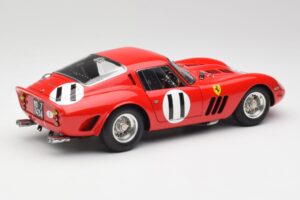 Ferrari 250 GTO #11 J. Surtees / M. Parkes Paris 1000km 1962 CMC 1:18 M-249 Metalli — kuva 2 / 6