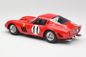 Ferrari 250 GTO #11 J. Surtees / M. Parkes Paris 1000km 1962 CMC 1:18 M-249 Metalli — kuva 5 / 6