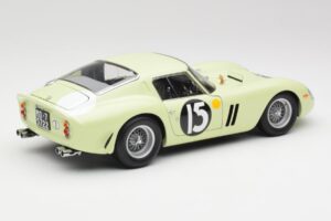 Ferrari 250 GTO #15 S. Moss / I. Ireland Goodwood Tourist Trophy Winner 1962 Kyosho 1:18 08438C Metalli — kuva 3 / 8