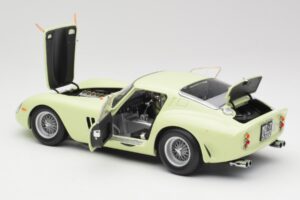 Ferrari 250 GTO #15 S. Moss / I. Ireland Goodwood Tourist Trophy Winner 1962 Kyosho 1:18 08438C Metalli — kuva 5 / 8