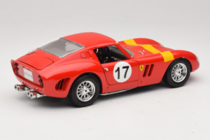 Ferrari 250 GTO #17 Bburago Sammlerborse Punainen Bburago 1:18 3007-P1 Metalli — kuva 3 / 8