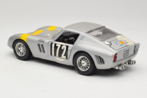 Ferrari 250 GTO #172 L. Bianchi / G. Berger Tour de France 1962 Hopea Rajoitettu Painos Bburago 1:18 3011-S1 Metalli — kuva 7 / 8