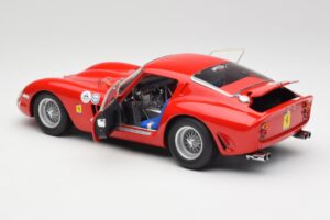 Ferrari 250 GTO #18 P. Rodriguez Daytona Continental 3 Hours Winner 1963 Kyosho 1:18 08438F Metalli — kuva 5 / 8