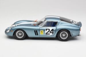Ferrari 250 GTO #24 P. Rodriguez 12 Hours of Sebring GT3.0 Winner 1962 Kyosho 1:18 08438D Metalli — kuva 4 / 8