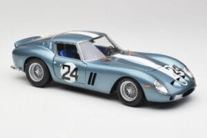 Ferrari 250 GTO #24 P. Rodriguez 12 Hours of Sebring GT3.0 Winner 1962 Kyosho 1:18 08438D Metalli — kuva 6 / 8