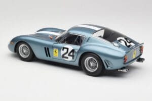 Ferrari 250 GTO #24 P. Rodriguez 12 Hours of Sebring GT3.0 Winner 1962 Kyosho 1:18 08438D Metalli — kuva 7 / 8